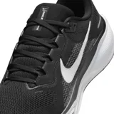 Championes de running Nike Air Zoom Pegasus 41, color negro con detalles en blanco.