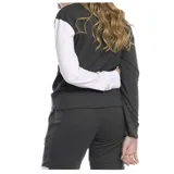 Buzo color salmón con mangas largas blancas y logo de Umbro estampado en el pecho.