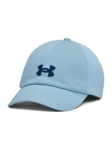 Gorro deportivo Under Armour color rosa con logo blanco bordado en el frente.
