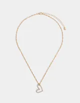 Cadena dorada con dije de corazón delineado con strass.