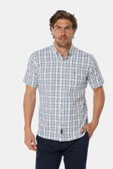 Camisa de manga corta con estampado a cuadros en tonos verde y blanco. Confeccionada en algodón. Hecho en Uruguay.