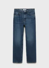 Pantalón de jean azul de corte recto, tiro medio y cinco bolsillos.