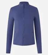 Campera deportiva negra confeccionada en poliamida y elastano, con cuello alto, cierre delantero por cremallera y bolsillos laterales.