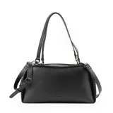 Cartera tipo baúl color negro, confeccionada en símil cuero graneado. Tiene doble asa de mano y correa bandolera regulable y extraíble. El acceso es con cierre y cuenta con un bolsillo interno con cierre y dos abiertos. El interior es de tela de algodón y poliéster.