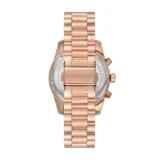 Reloj Michael Kors modelo Lexington con caja y correa de acero inoxidable color oro rosa, esfera color champagne con números romanos y tres subesferas de cronógrafo.
