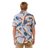Camisa celeste con estampado de hojas de palmera y rayas horizontales en tonos naranja, amarillo y blanco.