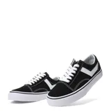 Championes urbanos Pony modelo Garden, de diseño unisex en color negro con detalles en blanco. Confeccionados en lona y gamuza, cuentan con cordones blancos, suela de goma blanca con línea negra y el icónico logo de la marca en los laterales.