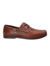 Zapato náutico de cuero marrón con cordones negros, suela de goma y detalle de logo de pato bordado en el lateral.