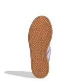 Championes urbanos Adidas Grand Court Alpha, color azul con detalles en rosa y suela blanca.