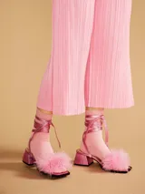 Medias de caña media color rosa claro.
