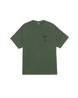 Remera verde militar de algodón con cuello redondo y estampado pequeño en el pecho con el logo de Obey y la frase "Has A Posse".