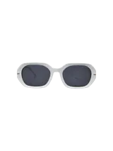 Lentes de sol con montura gruesa de acetato color blanco y lentes grises.