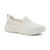 Championes Skechers Go Walk Flex Ocean Sunset color beige. Capellada de malla, plantilla Air-Cooled Goga Mat, amortiguación Ultra Go y pilares flexibles para mayor soporte.