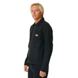 Campera negra con cierre frontal, cuello clásico y dos bolsillos delanteros. Presenta un parche con el logo de la marca en el pecho.
