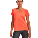 Remera deportiva Under Armour color rosa con cuello en V y logo estampado en el pecho. Confeccionada con tejido UA Tech que seca el sudor rápidamente.