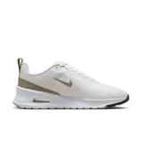Championes de mujer Nike Air Max Nuaxis, color blanco, con suela de aire visible y diseño moderno.