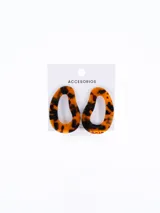 Par de aros colgantes con forma irregular, color carey.
