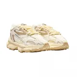 Zapatillas urbanas Lacoste modelo L003 2K24, color blanco con detalles en beige y suela chunky.