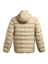 Campera inflada color beige con capucha, cierre frontal completo y logo de Under Armour bordado en el pecho.