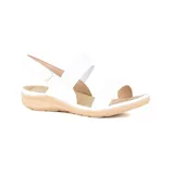 Sandalias bajas negras con dos tiras elásticas sobre el empeine y ajuste con velcro en el tobillo.