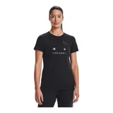 Remera deportiva Under Armour color fucsia con logo blanco estampado en el frente.