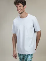 Remera de algodón pesado color azul marino, de 260 gramos.