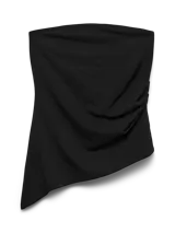 Top strapless negro con frunces y calce ajustado.