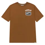 Remera marrón de algodón y poliéster reciclado con cuello redondo y manga corta. Estampado en el pecho con el logo de Caterpillar y la leyenda "100 Years EST. 1925 A Tractor Co.".