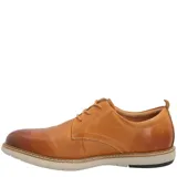 Zapato acordonado de cuero color caramelo, con plantilla hipoalergénica combinada con BLOOM® y suela de Eva con cortes que brindan mayor flexibilidad al caminar.