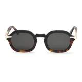 Lentes de sol Mr Boho modelo El Patio, con montura combinada en carey y negro, detalles dorados y lentes grises.