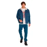 Chaqueta de denim azul con forro de sherpa color crema, cierre con botones metálicos, bolsillos superiores con broche metálico, bolsillos inferiores tipo Welt y puños con cierre sin marca.