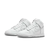 Championes Nike Dunk High Retro de hombre, color blanco.