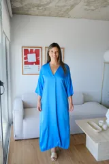 Túnica larga de manga ancha y escote en V, color azul Francia.