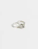Set de dos anillos dorados con dije de corazón imantado para compartir.