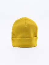 Gorro de lana tejido color fucsia.