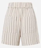 Short de cintura alta color crema con rayas verticales finas en azul marino, con bolsillos laterales y cintura elástica ajustable con lazo.