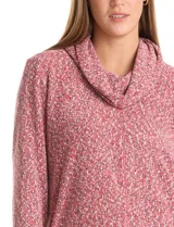 Buzo tejido con textura, color rosado y blanco, de la marca Ruby Rd. Presenta cuello volcado y mangas 3/4.