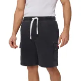 Bermuda de algodón color negro con efecto gastado (acid wash). Presenta cordón blanco ajustable en la cintura, bolsillos laterales y un bolsillo cargo con etiqueta roja en el muslo derecho.