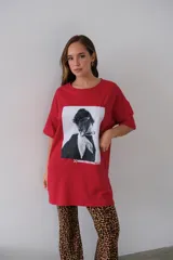 Remerón negro con estampa frontal de dos perros bulldog francés.