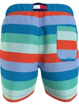 Short de baño Tommy Hilfiger con estampado a rayas horizontales en tonos celeste, azul, verde y naranja.