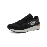 Zapatillas urbanas Umbro Line, color negro con detalles en blanco y suela blanca con detalles en marrón.