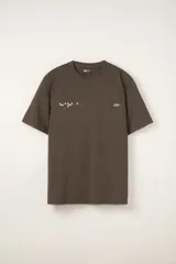 Remera manga corta oversize color gris con estampa Culture en el frente.