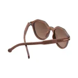 Lentes de sol con marco de madera color marrón y lentes color café.