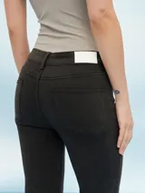 Jean skinny de tiro alto color azul.