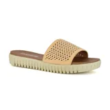 Sandalia casual color beige con capellada calada y plataforma con diseño acanalado.
