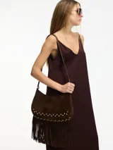 Vestido midi de viscosa, rayón y lino, color crudo, con escote en V en frente y espalda, y caída fluida.