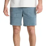 Bermuda de hombre color celeste con bolsillos laterales y traseros.