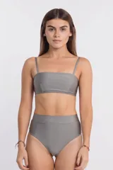 Bombacha de bikini tiro alto color gris.