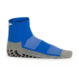 Medias de fútbol Joma antideslizantes, color azul con detalles en gris y blanco. Fabricadas con material elástico y tacos de goma en el exterior para mayor estabilidad y agarre.