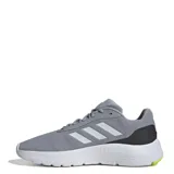Championes Adidas Cloudfoam Move grises con detalles en blanco y negro.